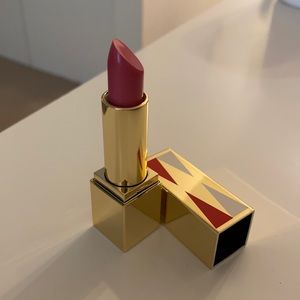 Estée Lauder lip stick brand new